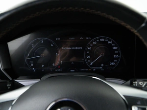 Внедорожник Volkswagen Touareg 2019 года, 8843055 рублей, Москва