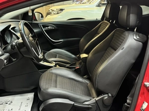 Хетчбэк Opel Astra GTC 2012 года, 857000 рублей, Красноярск