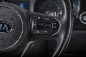 Минивэн Kia Carnival 2019 года, 2949000 рублей, Томск