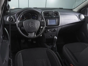 Хетчбэк Renault Sandero 2015 года, 990000 рублей, Ростов-на-Дону