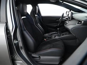 Хетчбэк Toyota Corolla 2023 года, 5608777 рублей, Москва