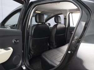 Седан Renault Logan 2014 года, 760000 рублей, Омск