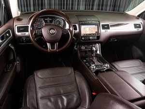 Внедорожник Volkswagen Touareg 2016 года, 3279000 рублей, Тюмень