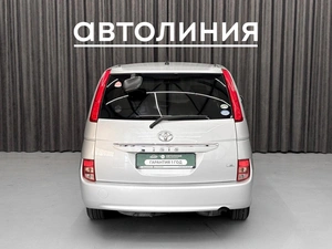 Минивэн Toyota Isis 2010 года, 1090000 рублей, Красноярск