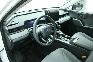 Внедорожник Toyota RAV4 2026 года, 4295000 рублей, Красноярск