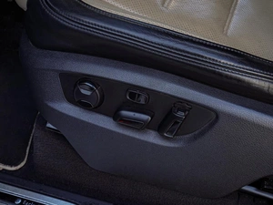 Внедорожник Volkswagen Touareg 2013 года, 2849000 рублей, Краснодар