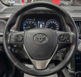 Внедорожник Toyota RAV4 2016 года, 2530000 рублей, Красноярск