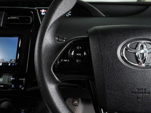 Лифтбек Toyota Prius 2019 года, 1699000 рублей, Воронеж
