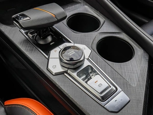 Лифтбек Changan UNI-V 2024 года, 2130000 рублей, Краснодар