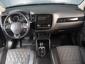 Внедорожник Mitsubishi Outlander 2021 года, 2780000 рублей, Омск