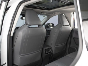 Внедорожник Toyota RAV4 2026 года, 4600000 рублей, Омск