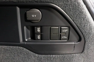 Внедорожник Volkswagen Touareg 2011 года, 2349000 рублей, Пермь