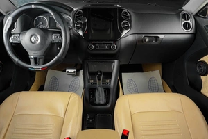Внедорожник Volkswagen Tiguan 2011 года, 1539000 рублей, Тюмень