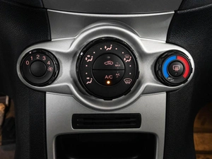 Хетчбэк Ford Fiesta 2011 года, 679000 рублей, Ставрополь