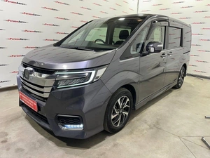 Минивэн Honda Stepwgn Spada 2021 года, 2300000 рублей, Красноярск