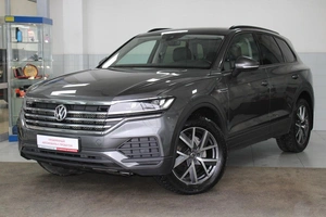 Внедорожник Volkswagen Touareg 2019 года, 4850000 рублей, Красноярск