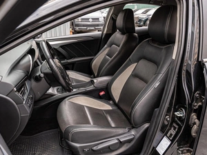 Седан Toyota Avensis 2015 года, 1695000 рублей, Краснодар