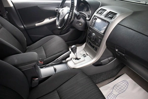 Седан Toyota Corolla 2007 года, 719000 рублей, Оренбург
