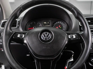 Седан Volkswagen Polo 2018 года, 880000 рублей, Тюмень