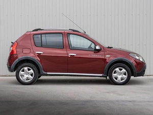 Хетчбэк Renault Sandero Stepway 2012 года, 755000 рублей, Краснодар