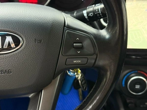 Седан Kia Rio 2015 года, 885000 рублей, Красноярск