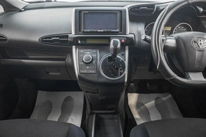 Минивэн Toyota Wish 2009 года, 1489000 рублей, Барнаул