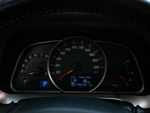 Внедорожник Toyota RAV4 2013 года, 1549800 рублей, Волгоград
