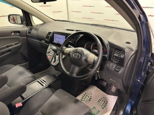 Минивэн Toyota Wish 2005 года, 765000 рублей, Красноярск