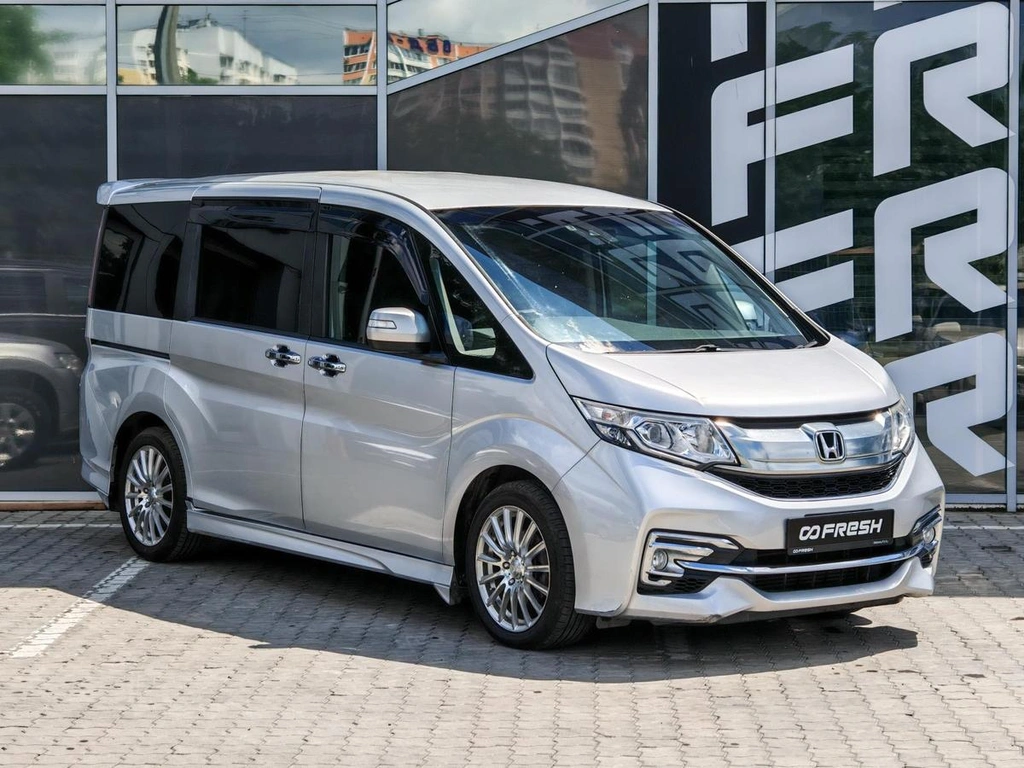 Минивэн Honda Stepwgn Spada 2015 года, 1998000 рублей, Краснодар