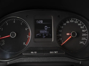 Седан Volkswagen Polo 2018 года, 1140000 рублей, Омск