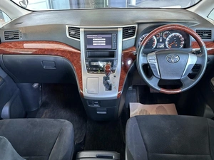 Минивэн Toyota Vellfire 2010 года, 2190000 рублей, Уфа