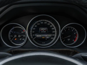 Седан Mercedes-benz E-класс 2013 года, 1988999 рублей, Ставрополь