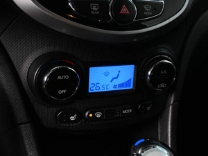 Седан Hyundai Solaris 2012 года, 999000 рублей, Аксай