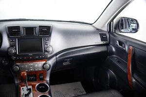 Внедорожник Toyota Highlander 2011 года, 1999000 рублей, Пермь