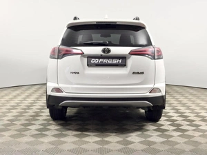 Внедорожник Toyota RAV4 2017 года, 2447200 рублей, Казань