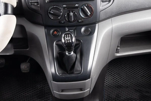 Минивэн Nissan NV200 2011 года, 1349000 рублей, Оренбург