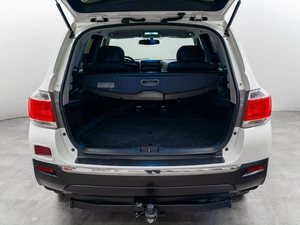 Внедорожник Toyota Highlander 2013 года, 2075000 рублей, Красноярск