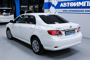 Седан Toyota Corolla 2011 года, 1098000 рублей, Солонцы