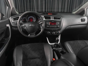 Хетчбэк Kia Ceed 2013 года, 969000 рублей, Тюмень