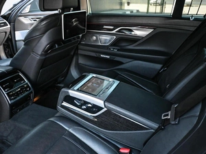 Седан BMW 7 серия 2017 года, 3274000 рублей, Кирилловка