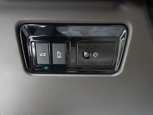 Внедорожник Jaguar F-Pace 2018 года, 3399000 рублей, Санкт-Петербург