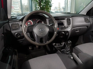 Хетчбэк Kia Rio 2009 года, 544555 рублей, Тверь