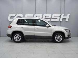 Внедорожник Volkswagen Tiguan 2016 года, 1220000 рублей, Ростов-на-Дону