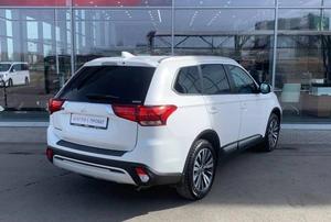 Внедорожник Mitsubishi Outlander 2021 года, 2790000 рублей, Солонцы