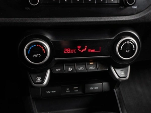 Седан Kia Rio 2018 года, 1499000 рублей, Тюмень