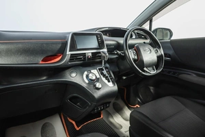 Минивэн Toyota Sienta 2020 года, 1799000 рублей, Новосибирск