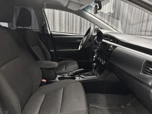 Седан Toyota Corolla 2013 года, 1280000 рублей, Красноярск