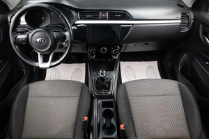 Седан Kia Rio 2018 года, 1099000 рублей, Оренбург