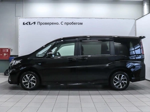Минивэн Honda Stepwgn 2021 года, 2750000 рублей, Красноярск