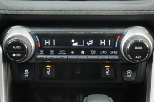 Внедорожник Toyota RAV4 2025 года, 4349000 рублей, Омск